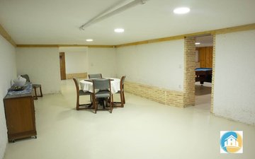 Property slide 40