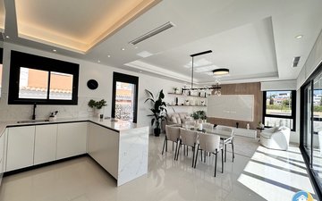 Property slide 21