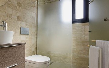 Property slide 48
