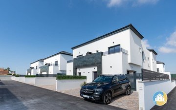 Property slide 31