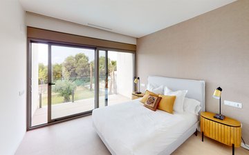 Property slide 14