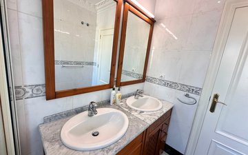 Property slide 39
