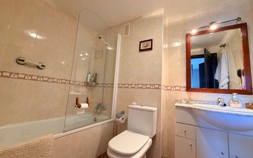 Property slide 32