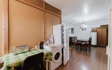 Property slide 32