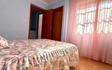 Property slide 32