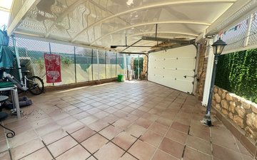 Property slide 48