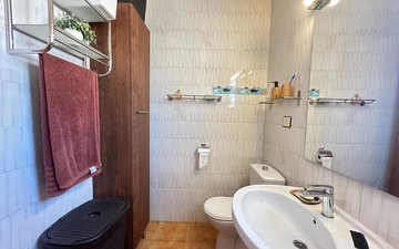 Property slide 21