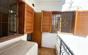 Property slide 25