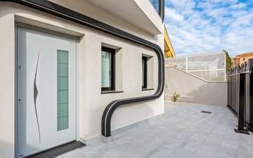 Property slide 32