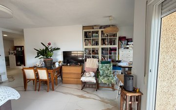 Property slide 7