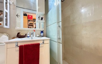 Property slide 21