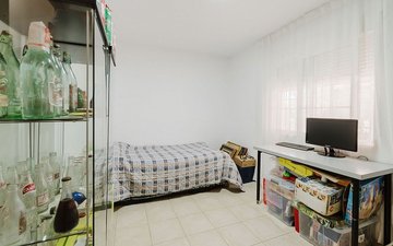 Property slide 10