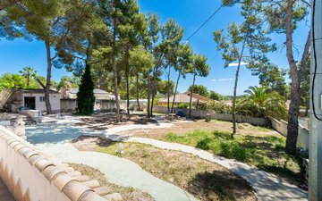 Property slide 39