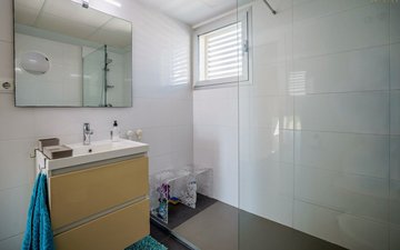 Property slide 14