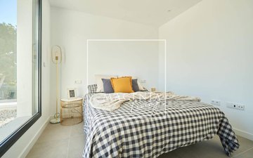 Property slide 18