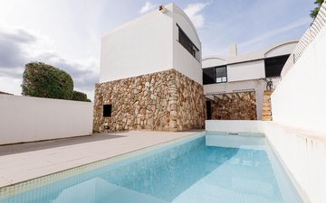 Property slide 15