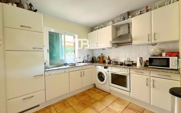 Property slide 10