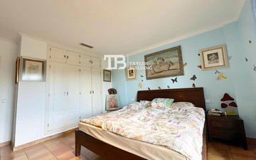 Property slide 14