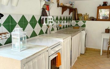 Property slide 40