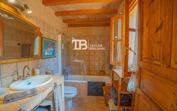 Property slide 32
