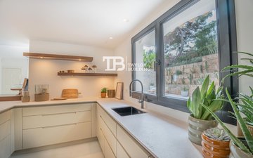 Property slide 15