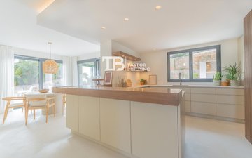 Property slide 14