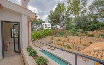 Property slide 21