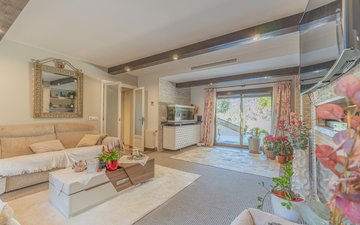 Property slide 25