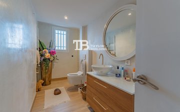 Property slide 17