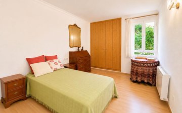 Property slide 16