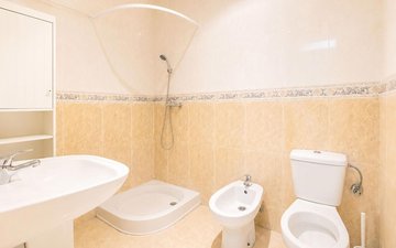 Property slide 16