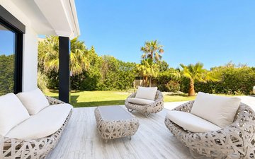 Property slide 19