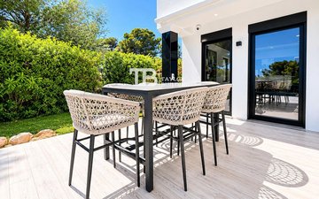 Property slide 21