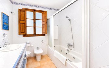 Property slide 24