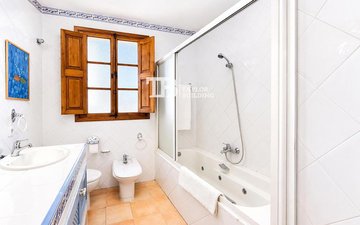 Property slide 24