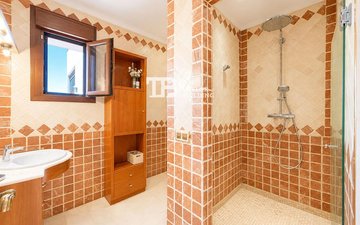 Property slide 29
