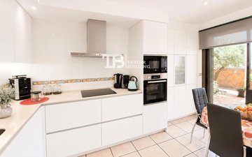 Property slide 10