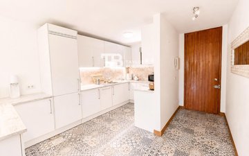 Property slide 18