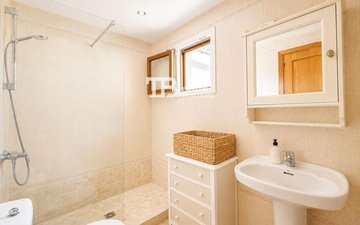 Property slide 18