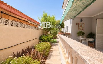 Property slide 10