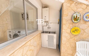 Property slide 18