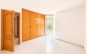 Property slide 20