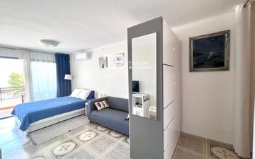 Property slide 18
