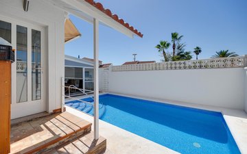 Property slide 10