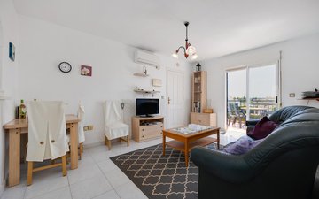 Property slide 25