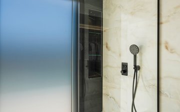 Property slide 32