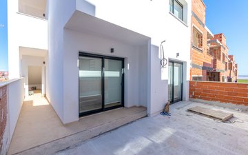 Property slide 32