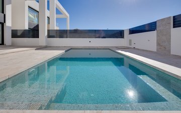 Property slide 18
