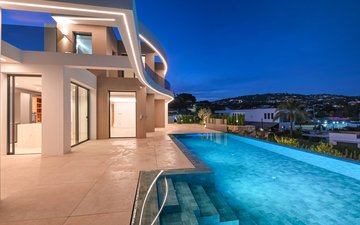 Property slide 10