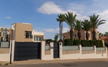 Property slide 40